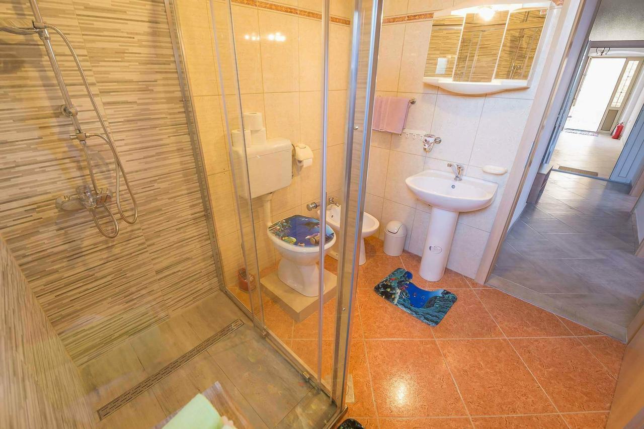 سينج Apartmani Pod Nehajem المظهر الخارجي الصورة